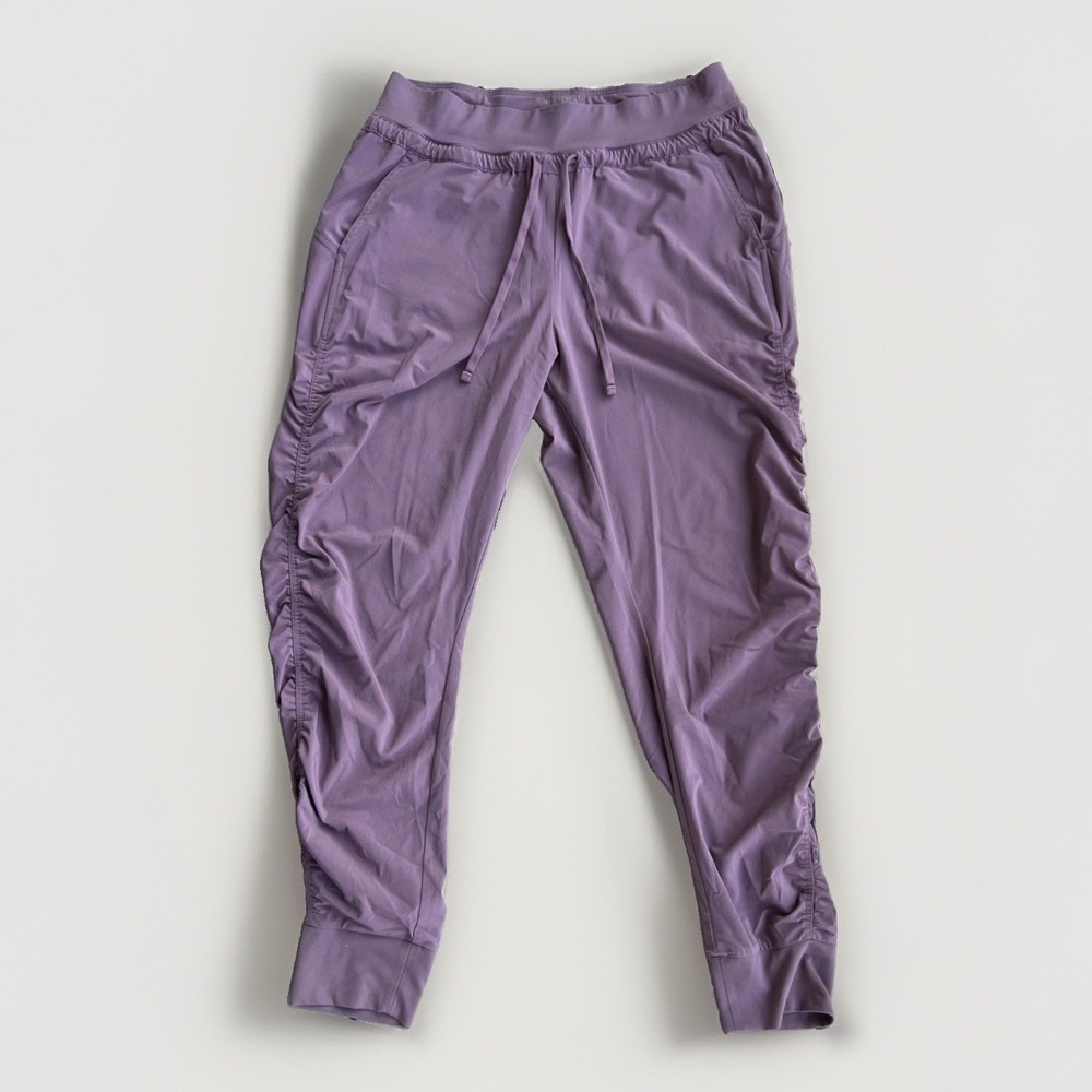 Athleta Attitude Jogger Pants Size 4 Lilac Stone S1384001-06 Ruched EUC